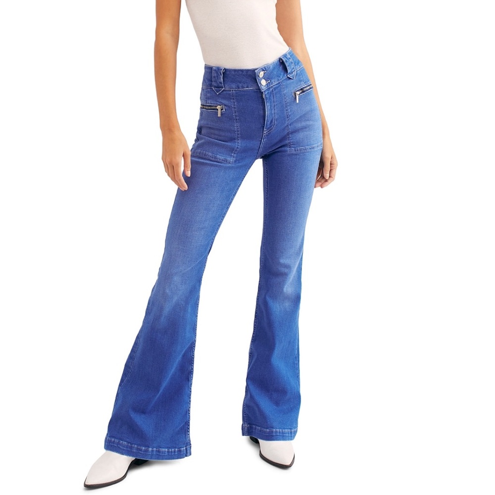 🍭Free people 👖 Layla Flare in Dark Denim!!